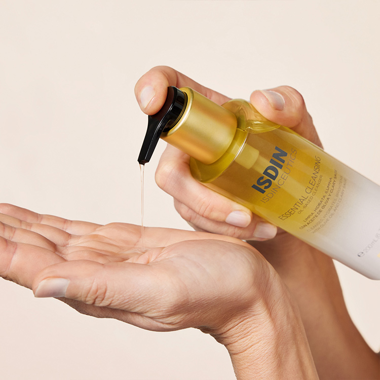 ISDIN Isdinceutics - Aceite limpiador facial con aceite limpiador para piel  radiante, 6.76 onzas líquidas