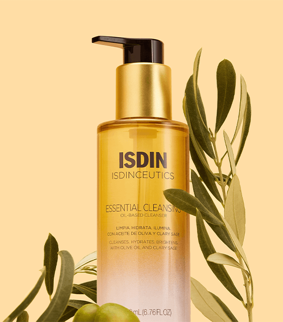ISDIN Isdinceutics Essential Cleansing Oil - Facial Cleanser with Cleansing  Oil for Radiant Skin, 6.76 FL OZ